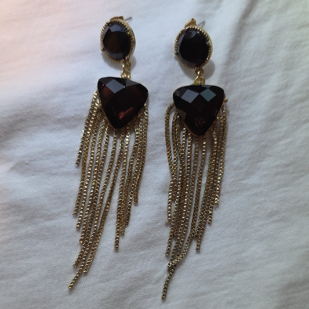 Elegant Black and Gold Dangle Earrings